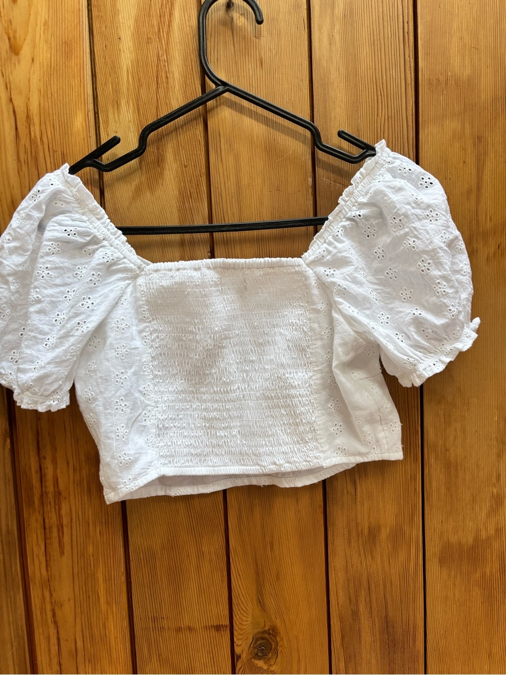 Hollister White Eyelet Puff-Sleeve Cropped Blouse - Picture 2 of 4